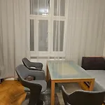 Privat Appartment Room