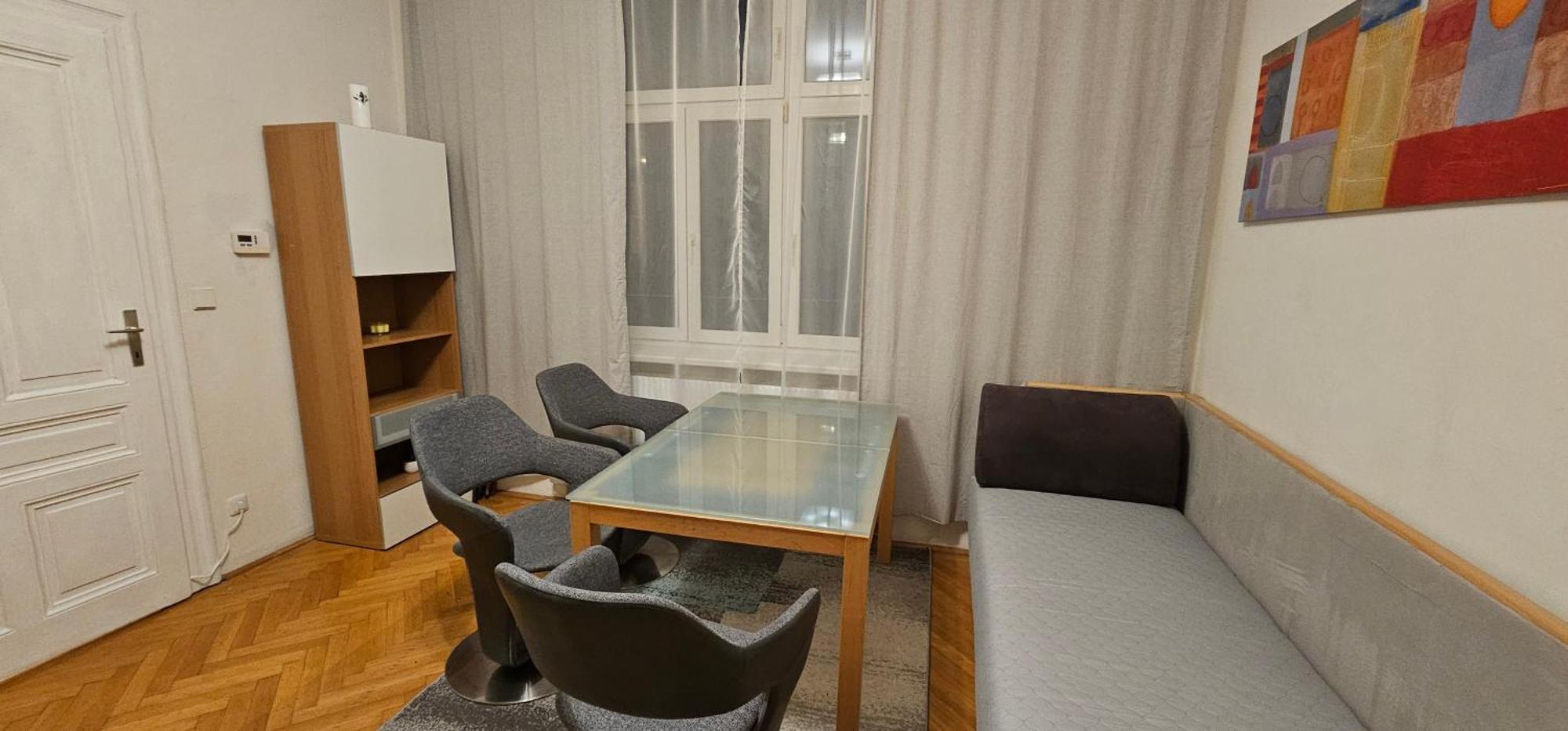 Apartament Privat *